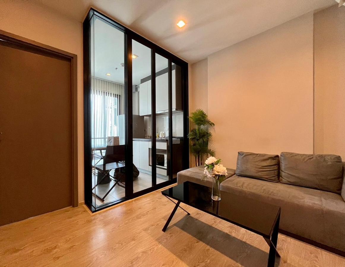 The Base By Fantasea Beach Pattaya Exterior photo